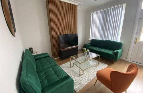 Sheffield Apartment | Apartment ∙ 3 bedrooms ∙ 8 guests