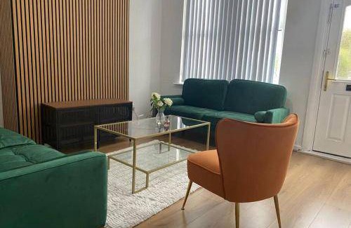 Sheffield Apartment | Apartment ∙ 3 bedrooms ∙ 8 guests