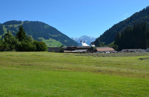 Zweisimmen Nr Gstaad Apartment | Apartment ∙ 3 bedrooms ∙ 6 guests