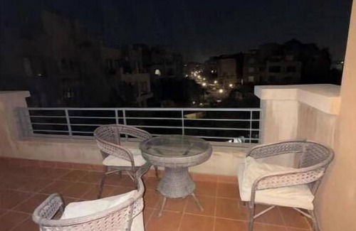 Oula House | Apartment 3 rooms inside Cais Compound
