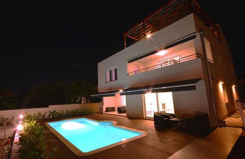 Turanj Apartment | Apartment 3 with the private jacuzzi