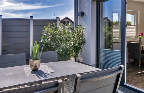 Hagnau Apartment | Apartment '301' with Shared Garden, Wi-Fi and Air Conditioning