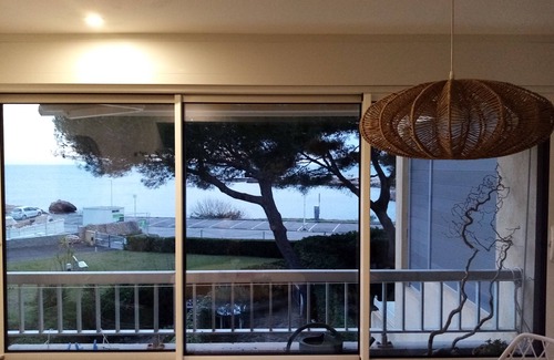 Martigues Apartment | Apartment 32 m² in CARRO 4 persons sea view 100 meters from the beach
