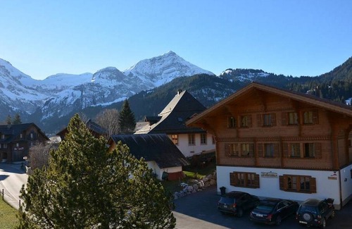 Lauenen Apartment | Apartment ∙ 4 bedrooms ∙ 7 guests