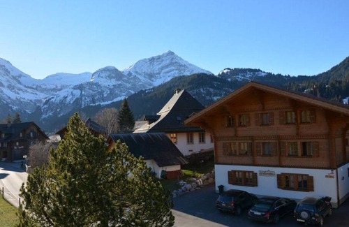 Lauenen Apartment | Apartment ∙ 4 bedrooms ∙ 7 guests