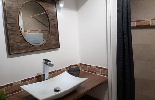Lorgues Apartment | Apartment 4 people comfort in the historic center of Lorgues