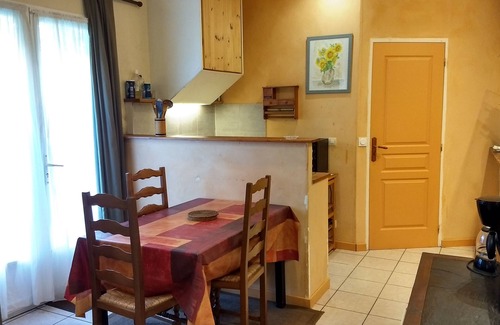 Saumur Apartment | Apartment 40m2 ground floor, close to the center of Saumur