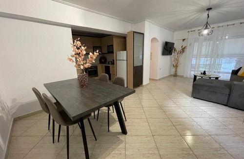 Kaisariani Apartment | Apartment 44 in Athens