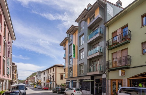 Cangas de Onis Apartment | Apartment '4ºd Apart Ático 4 Adultos' with Wi-Fi