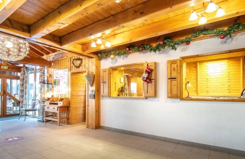 Doucy-Combelouviere Apartment | Apartment ∙ 5 guests