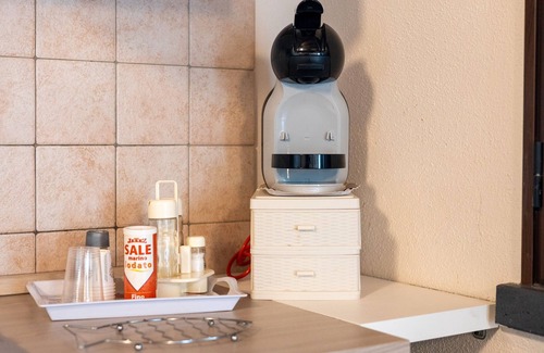 Cabras Apartment | Apartment '5' with Shared Garden, Wi-Fi and Air Conditioning