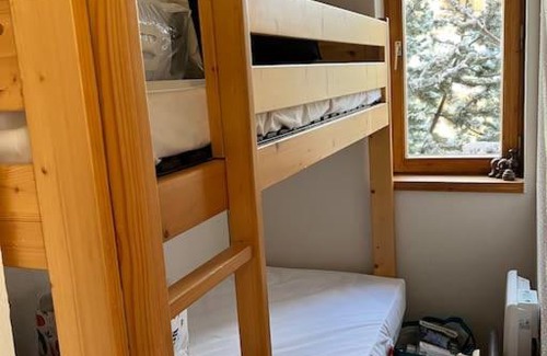 Eclose-Est Apartment | Apartment 6 Sleeps - Ski-in Ski-out