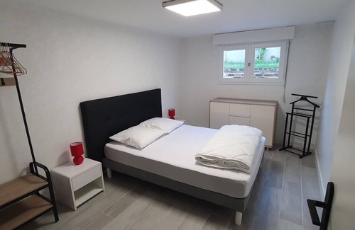 Dinard Apartment | Apartment 60 m² with small garden 400m from a beach