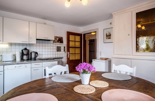 Sankt Maergen Apartment | Apartment '85qm, 2 Schlafzimmer' with Mountain View, Private Terrace and Wi-Fi