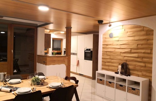 Uehlingen-Birkendorf Apartment | Apartment 'Alter Farbhof' with Private Terrace, Shared Garden and Wi-Fi