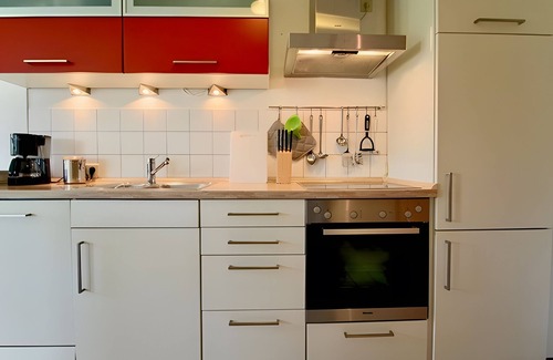 Bodman-Ludwigshafen Apartment | Apartment 'Am See' with Private Terrace, Shared Garden and Wi-Fi