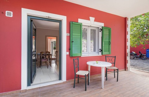 Anthousa Apartment | Apartment 'A Standard Two-Bedroom' with Shared Terrace, Wi-Fi and Air Conditioning
