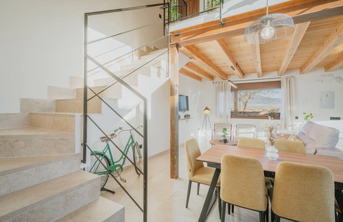 Aldeasaz Apartment | Apartment 'Acebos' with Mountain View, Wi-Fi and Air Conditioning