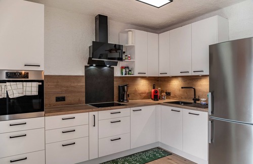 Weidach Apartment | Apartment 'Adlerblick' with Mountain View, Balcony and Wi-Fi