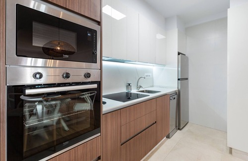 Los Geraeos Apartment | Apartment 'Aguilas Con Ac Y Piscina' with Shared Pool, Wi-Fi and Air Conditioning