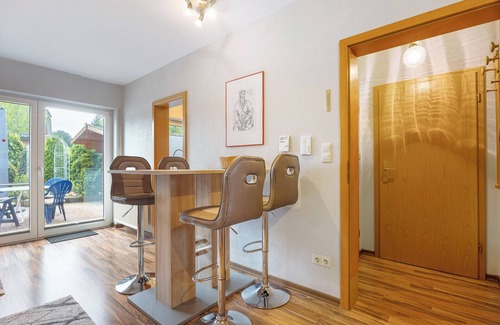 Loehne Apartment | Apartment 'Akazie' with Private Terrace and Wi-Fi
