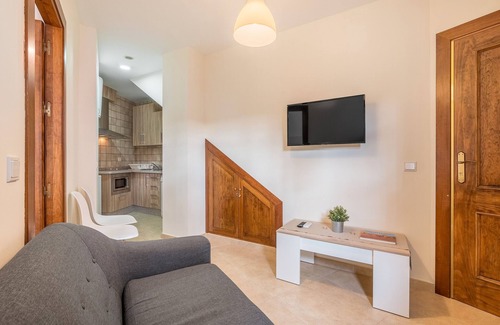 Guadix Apartment | Apartment 'Alcazába' with Wi-Fi and Air Conditioning