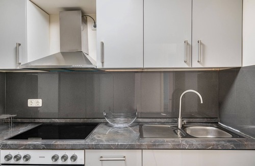 Ludwigsvorstadt-Kliniken Apartment | Apartment 'Aldars 2' with Balcony, Wi-Fi and Air Conditioning