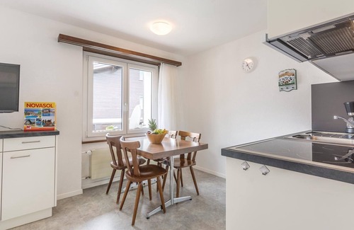Saas-Fee Apartment | Apartment Alouette CXVll is renovated in 2015 and is located on the 3rd floor of the apartment build