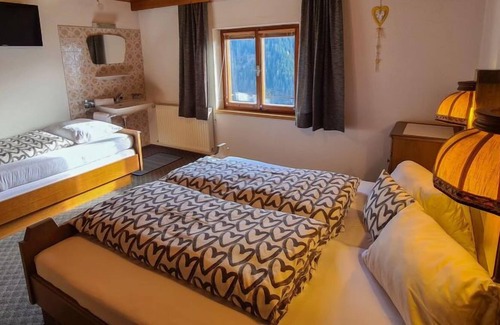 Kappl Apartment | Apartment Alpenliebe (KPL656) in Kappl - 7 persons, 3 bedrooms