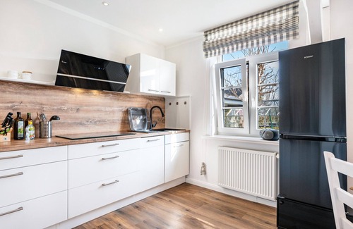 West-Bargum Apartment | Apartment 'Alte Schule' with Shared Garden, Terrace and Wi-Fi