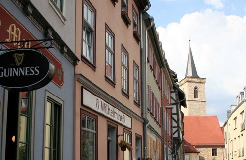 Erfurt Old Town Apartment | Apartment Am Breitstrom 2 with water dock - Apartments Am Breitstrom