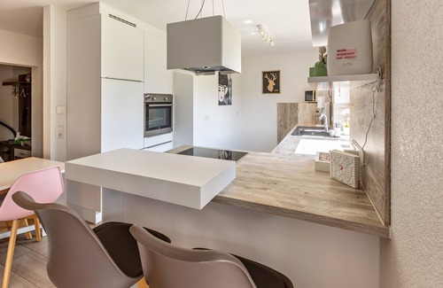 Furtwangen Apartment | Apartment "Am Oberen Bühl" with Shared Garden & Wi-Fi