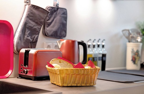 Lenningen Apartment | Apartment 'Am Tobelbach' with Mountain View, Private Terrace and Wi-Fi