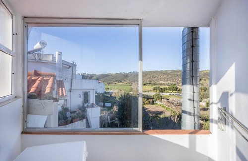 Baiona Apartment | Apartment 'Amarelo' with Private Terrace, Balcony and Wi-Fi