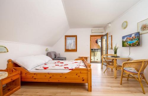Balatonmariafurdo Apartment | Apartment Amarillo 3 by Interhome