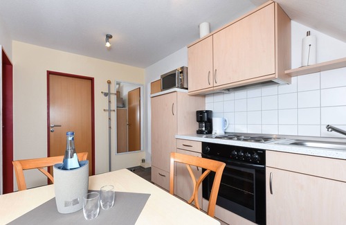 Esens Cottage | Apartment Amrum - Pension Nordkap in Bensersiel