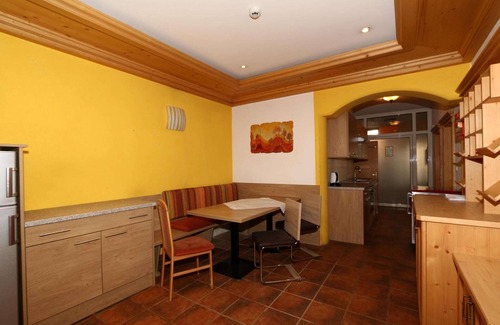 Huben Apartment | Apartment and terrace in Längenfeld