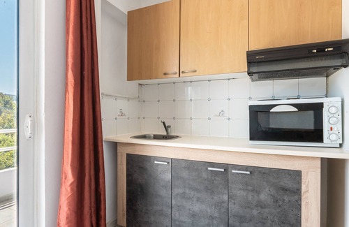 Fanai Apartment | Apartment 'Anthi For 4 People' with Shared Terrace, Shared Garden and Air Conditioning