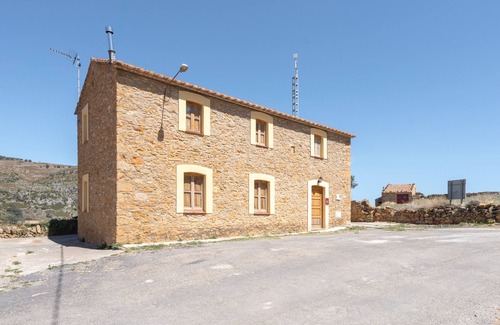 Culla Apartment | Apartment 'Antiga Escola De Molinell' with Mountain View, Private Terrace and Private Garden