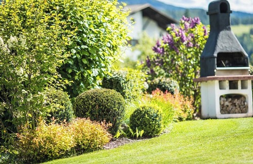 Fie allo Sciliar Apartment | Apartment 'Aparment Superior 3' with Mountain View, Shared Garden and Wi-Fi