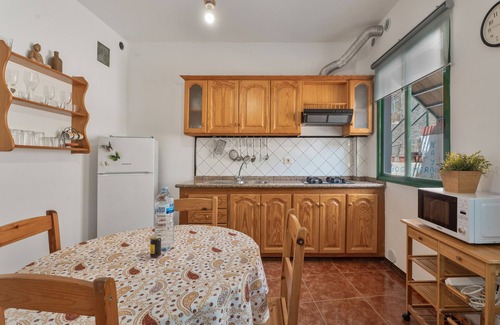 Valle Gran Rey Apartment | Apartment 'Apartamento Nayara C' with Sea View, Shared Terrace and Wi-Fi
