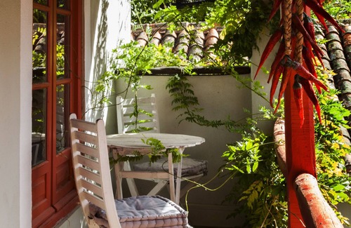 Villamejil Apartment | Apartment 'Apartamento Coral' with Mountain View, Shared Garden and Wi-Fi