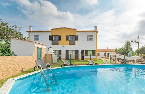 Porto Covo Apartment | Apartment 'Apartamento D' with Sea View, Shared Pool and Wi-Fi