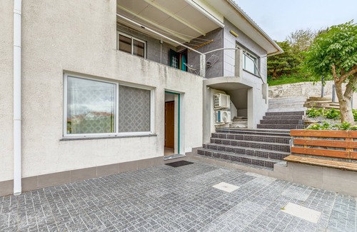 Horta Apartment | Apartment 'Apartamento T2 Praia Do Almoxarife' with Sea View, Wi-Fi and Air Conditioning