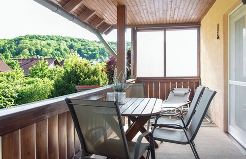 Burgbernheim Apartment | Apartment 'Apfelblüte' with Mountain View, Balcony and Wi-Fi