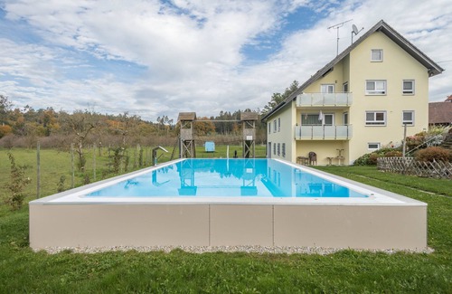 Tettnang Apartment | Apartment “Apfelblüte” on Farm close to Lake Constance with Terrace & Pool