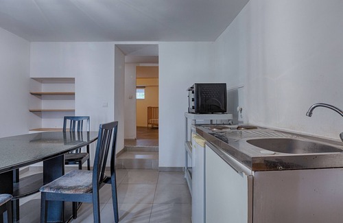 Flaviac Apartment | Apartment 'Appart Flaviac' with Mountain View, Shared Terrace and Wi-Fi