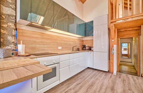 Venosc Apartment | Apartment 'Appartement Le 1618' with Mountain View, Balcony and Wi-Fi