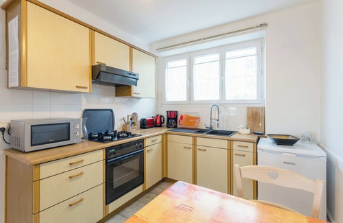 Douarnenez Apartment | Apartment 'Appartement Face Mer - 50m Plage' with Sea View