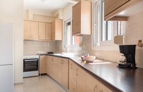 Kefalonia Apartment | Apartment 'Ardavani City 7' with Shared Terrace, Wi-Fi and Air Conditioning